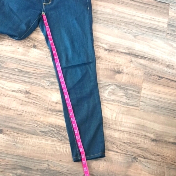 Carmar dark wash skinny cropped jeans size 26 - Picture 6 of 10